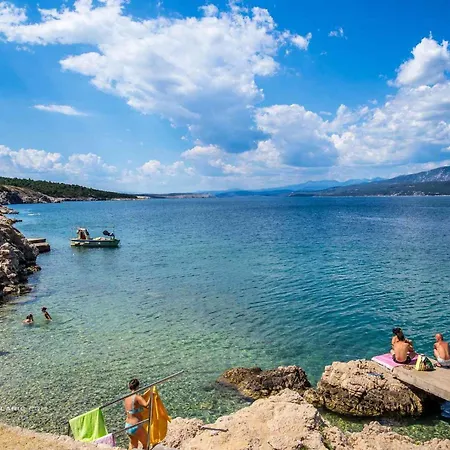 Apartman 22 *