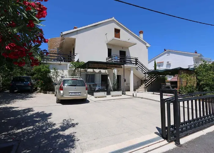 Apartament 22 *
